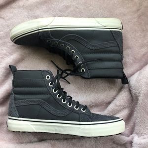 Black Wether tech high top vans ❄️☔️